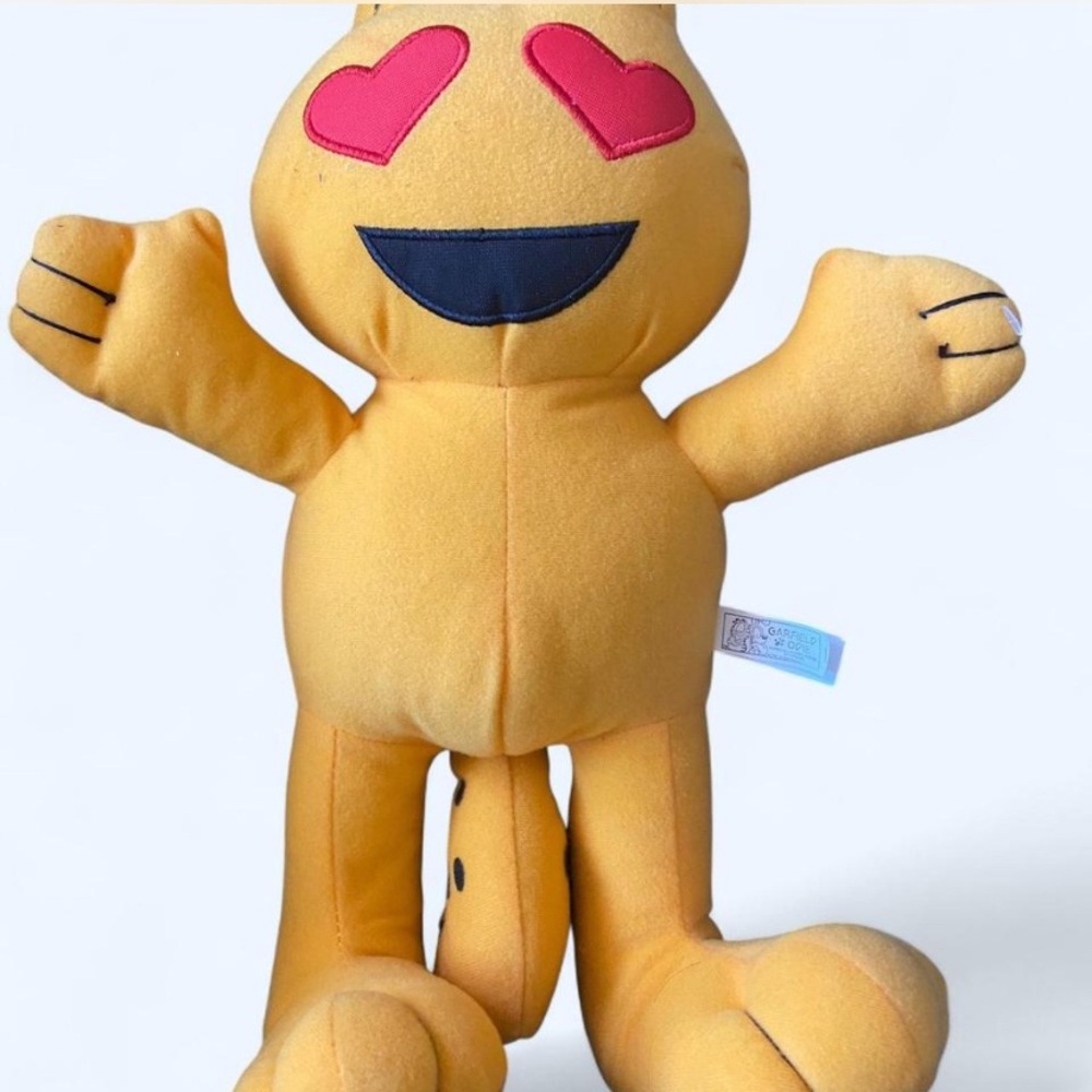 Forever Collectibles Yellow Heart Eyes Plush